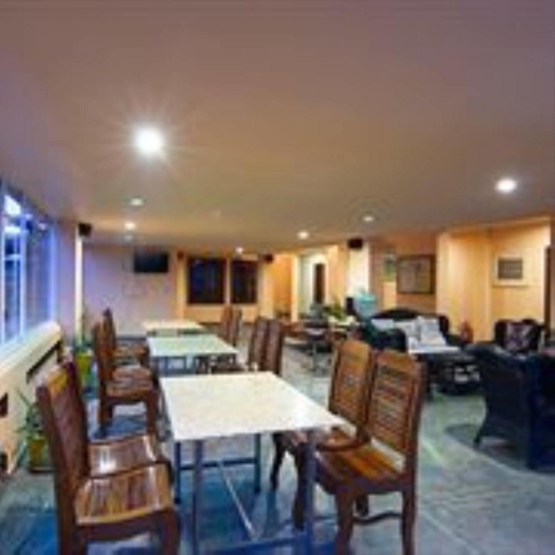 G Eleven Hotel Phnom Pen Exterior foto
