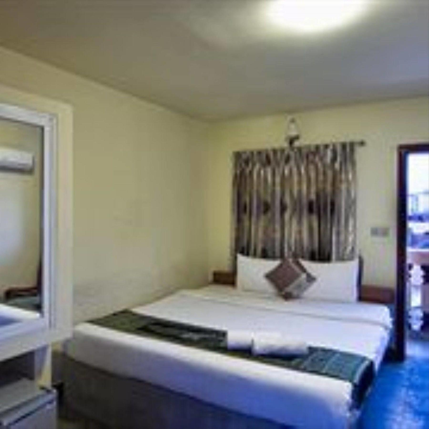 G Eleven Hotel Phnom Pen Exterior foto