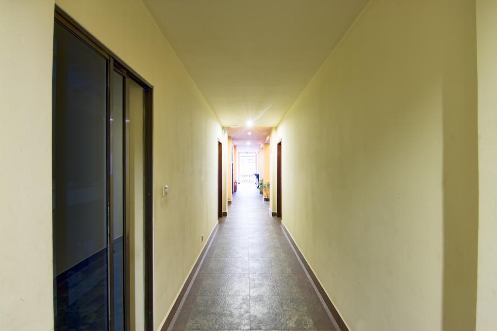 G Eleven Hotel Phnom Pen Exterior foto