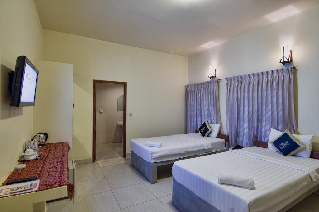G Eleven Hotel Phnom Pen Exterior foto